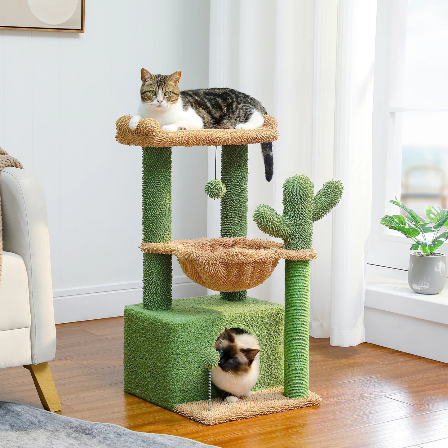 Arbre à chat compact – avec hamac, perchoir et griffoir